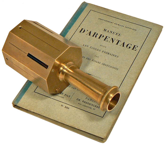 Equerre d'arpenteur boussole instrument scientifique géomètre boite XIX